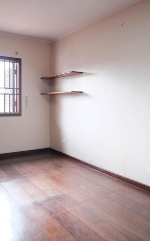 Casa para alugar com 380m², 4 quartos e 4 vagasQuarto 2