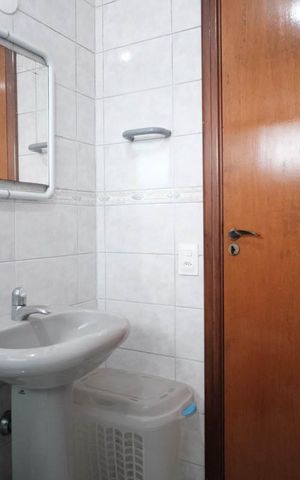 Casa para alugar com 380m², 4 quartos e 4 vagasBanheiro 1
