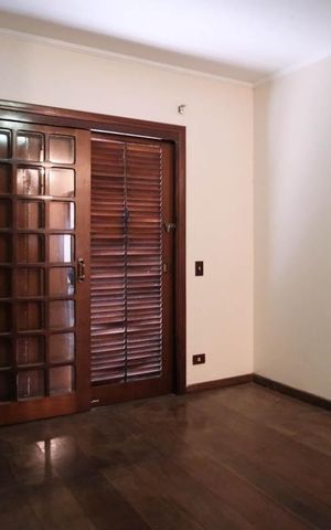 Casa para alugar com 380m², 4 quartos e 4 vagasSuíte 2