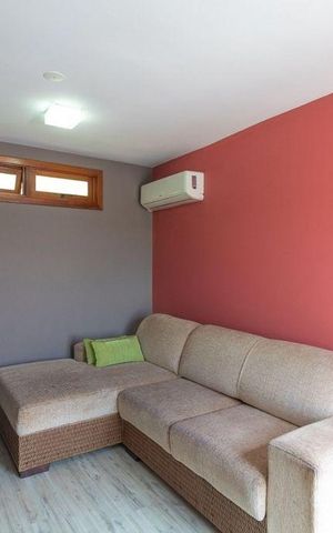 Casa de condomínio à venda com 299m², 3 quartos e 4 vagas