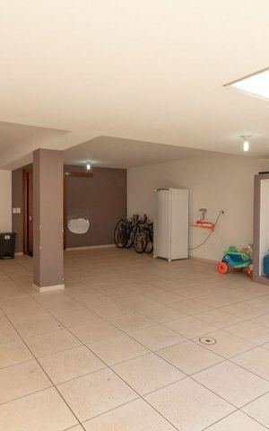Casa de condomínio à venda com 299m², 3 quartos e 4 vagas