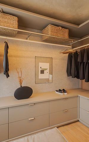Apartamento à venda com 185m², 2 quartos e 2 vagasCloset da suíte 2
