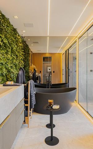 Apartamento à venda com 185m², 2 quartos e 2 vagasBanheiro da Suíte 2