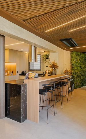 Apartamento à venda com 185m², 2 quartos e 2 vagasCozinha
