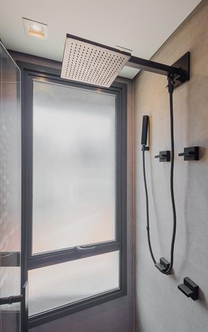 Apartamento à venda com 185m², 2 quartos e 2 vagasBanheiro da Suíte 1