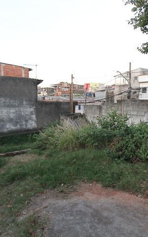 Casa para alugar com 221m², 1 quarto e 2 vagas Casa para alugar com 221m², 1 quarto e 2 vagasQuintal