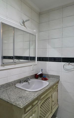 Apartamento para alugar com 100m², 3 quartos e sem vaga Apartamento para alugar com 100m², 3 quartos e sem vagaBanheiro Social