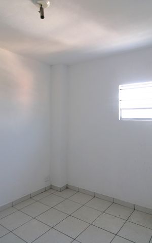 Casa à venda com 500m², 1 quarto e sem vagaSala