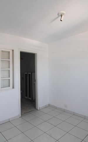 Casa à venda com 500m², 1 quarto e sem vagaSala