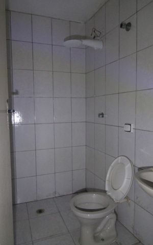 Casa à venda com 500m², 1 quarto e sem vagaEdícula - Banheiro   
