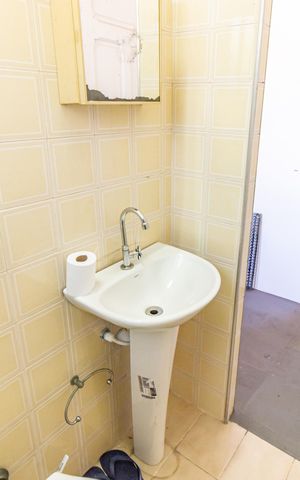 Casa à venda com 500m², 3 quartos e 1 vaga Casa à venda com 500m², 3 quartos e 1 vagaBanheiro de serviço
