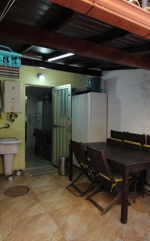 Casa de condomínio à venda com 120m², 4 quartos e 2 vagasÁrea Externa