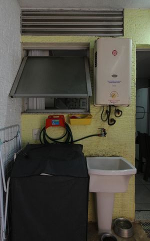 Casa de condomínio à venda com 120m², 4 quartos e 2 vagasÁrea de Serviço
