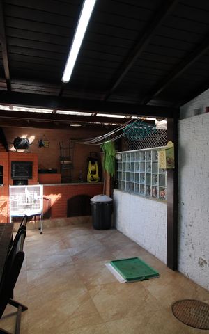 Casa de condomínio à venda com 120m², 4 quartos e 2 vagasÁrea Externa