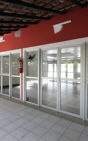 Casa de condomínio à venda com 120m², 4 quartos e 2 vagasÁrea comum - Salão de festas