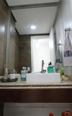 Casa de condomínio à venda com 120m², 4 quartos e 2 vagasLavabo