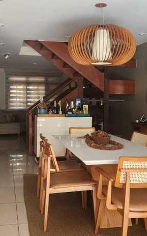 Casa de condomínio à venda com 186m², 4 quartos e sem vaga