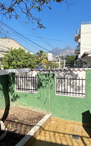 Casa à venda com 350m², 4 quartos e 4 vagasQuintal