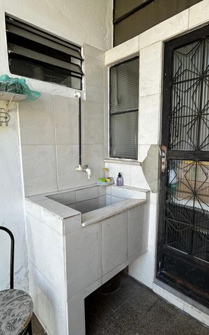Casa à venda com 350m², 4 quartos e 4 vagasEdícula