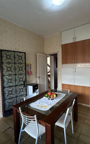 Casa à venda com 350m², 4 quartos e 4 vagasCozinha