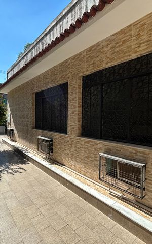 Casa à venda com 350m², 4 quartos e 4 vagasQuintal