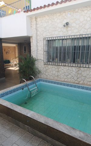 Casa à venda com 350m², 4 quartos e 4 vagasQuintal