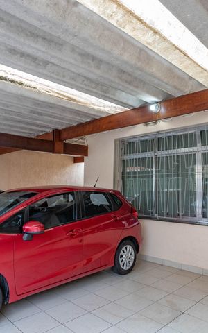 Casa à venda com 300m², 3 quartos e sem vaga Casa à venda com 300m², 3 quartos e sem vagaGaragem