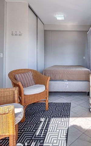 Studio à venda com 25m², 1 quarto e 1 vaga Studio à venda com 25m², 1 quarto e 1 vagaStudio