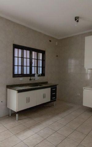 Casa à venda com 141m², 3 quartos e 2 vagas Casa à venda com 141m², 3 quartos e 2 vagasCozinha