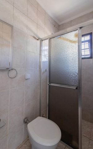 Casa à venda com 141m², 3 quartos e 2 vagas Casa à venda com 141m², 3 quartos e 2 vagasSuíte