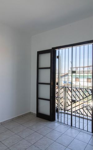 Casa à venda com 141m², 3 quartos e 2 vagas Casa à venda com 141m², 3 quartos e 2 vagasSuíte