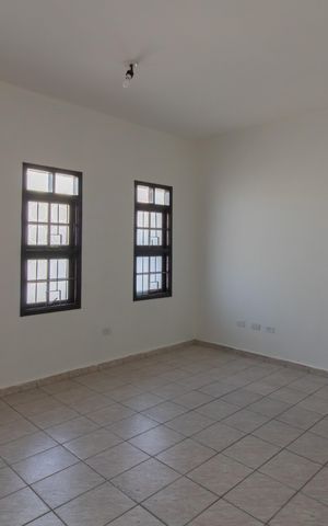 Casa à venda com 141m², 3 quartos e 2 vagas Casa à venda com 141m², 3 quartos e 2 vagasSala