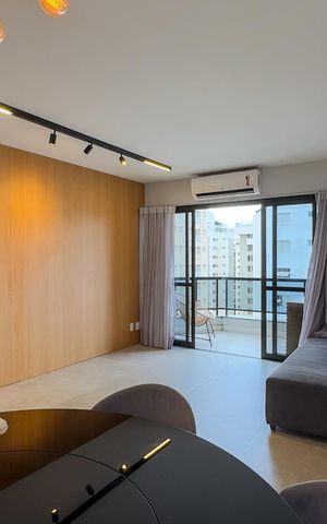 Apartamento à venda com 124m², 2 quartos e 2 vagas Apartamento à venda com 124m², 2 quartos e 2 vagasSala