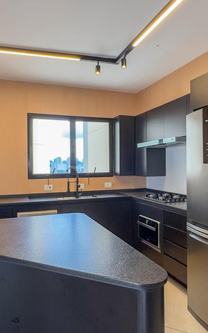 Apartamento à venda com 124m², 2 quartos e 2 vagas Apartamento à venda com 124m², 2 quartos e 2 vagasCozinha