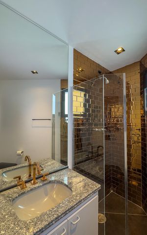Apartamento à venda com 124m², 2 quartos e 2 vagas Apartamento à venda com 124m², 2 quartos e 2 vagasBanheiro social