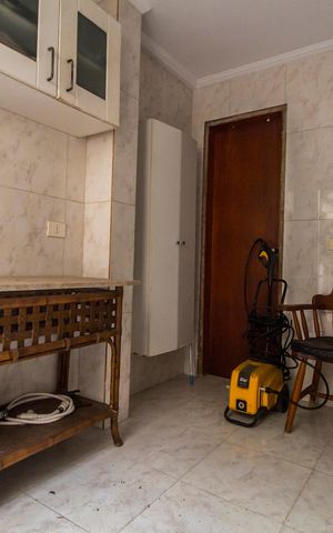 Casa de condomínio à venda com 320m², 4 quartos e 4 vagas Casa de condomínio à venda com 320m², 4 quartos e 4 vagasÁrea de Serviço