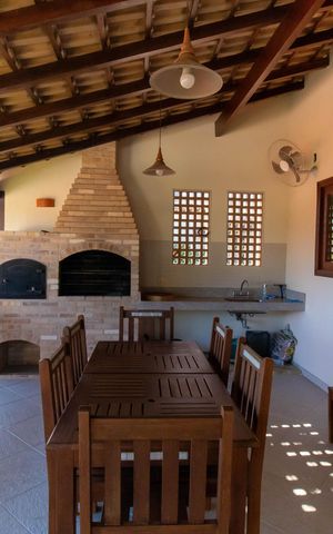 Casa de condomínio à venda com 300m², 5 quartos e 2 vagas Casa de condomínio à venda com 300m², 5 quartos e 2 vagasÁrea externa