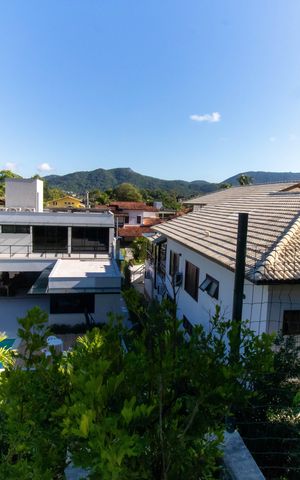 Casa de condomínio à venda com 300m², 5 quartos e 2 vagas Casa de condomínio à venda com 300m², 5 quartos e 2 vagasVista da Suíte Externa