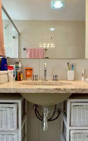 Apartamento à venda com 82m², 2 quartos e 1 vaga Apartamento à venda com 82m², 2 quartos e 1 vagaBanheiro