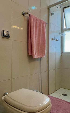 Apartamento à venda com 82m², 2 quartos e 1 vaga Apartamento à venda com 82m², 2 quartos e 1 vagaBanheiro