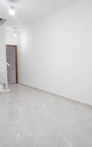 Casa à venda com 109m², 3 quartos e 2 vagasSala