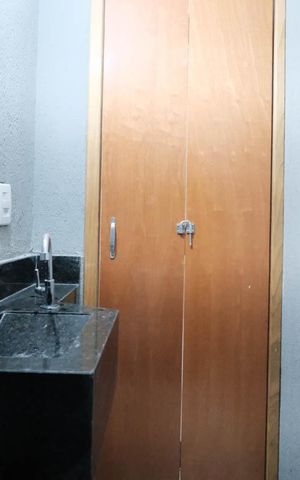 Casa à venda com 109m², 3 quartos e 2 vagasBanheiro Social