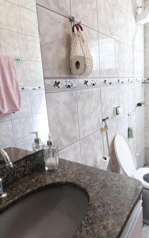 Casa para alugar com 160m², 3 quartos e 2 vagasBanheiro Social