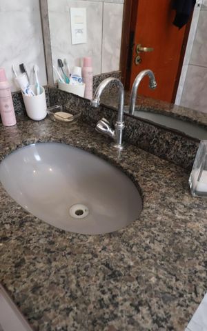 Casa para alugar com 160m², 3 quartos e 2 vagasBanheiro Social