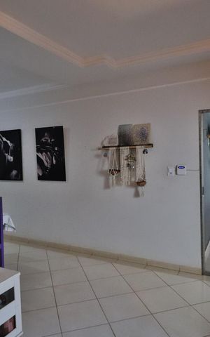 Casa para alugar com 160m², 3 quartos e 2 vagasSala
