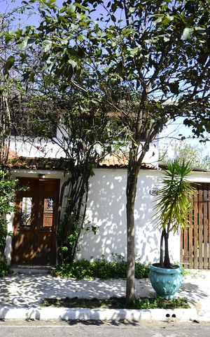 Casa à venda com 250m², 3 quartos e 2 vagasFachada