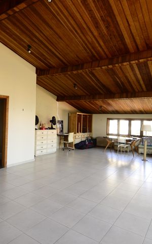 Casa à venda com 250m², 3 quartos e 2 vagasCobertura