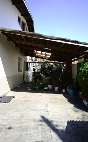 Casa à venda com 250m², 3 quartos e 2 vagasFachada
