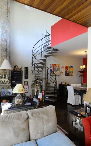 Casa à venda com 250m², 3 quartos e 2 vagasSala