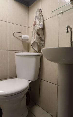 Casa de condomínio à venda com 82m², 2 quartos e 1 vagaLavabo